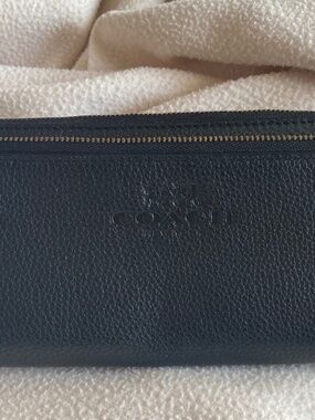 COACH Double Accordion Zip Wallet in Pebble Leather